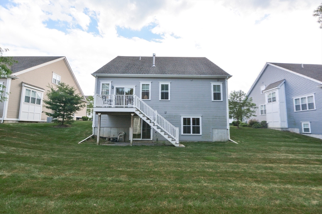 Medway, Massachusetts 02053, United States, 3 Bedrooms Bedrooms, ,3 BathroomsBathrooms,Residential,Active,161063