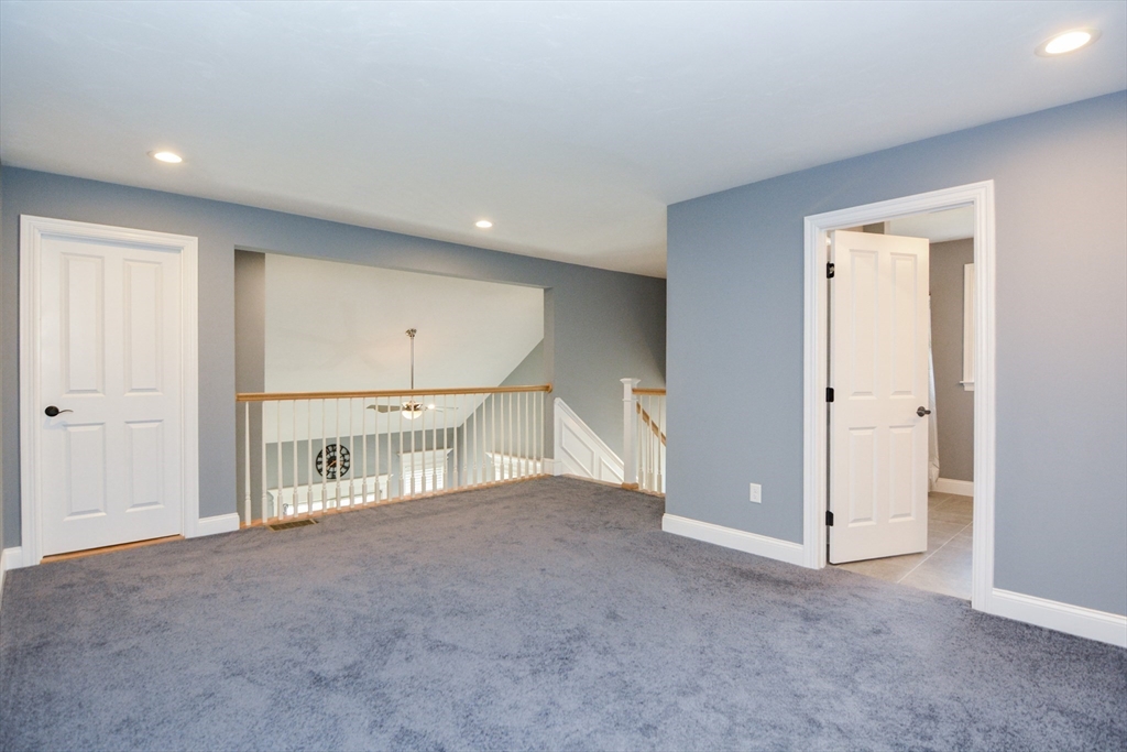 Medway, Massachusetts 02053, United States, 3 Bedrooms Bedrooms, ,3 BathroomsBathrooms,Residential,Active,161063