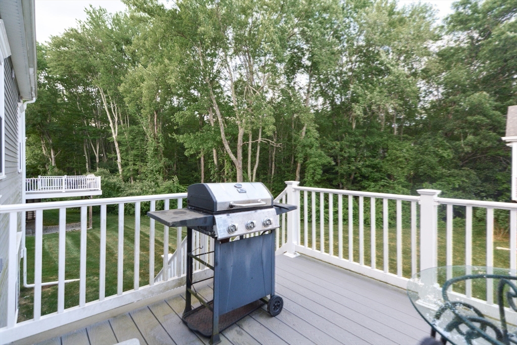 Medway, Massachusetts 02053, United States, 3 Bedrooms Bedrooms, ,3 BathroomsBathrooms,Residential,Active,161063