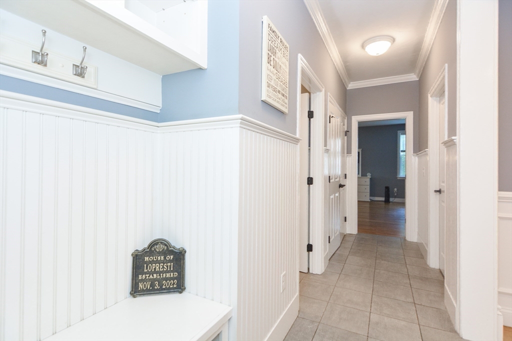 Medway, Massachusetts 02053, United States, 3 Bedrooms Bedrooms, ,3 BathroomsBathrooms,Residential,Active,161063