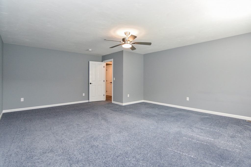 Medway, Massachusetts 02053, United States, 3 Bedrooms Bedrooms, ,3 BathroomsBathrooms,Residential,Active,161063