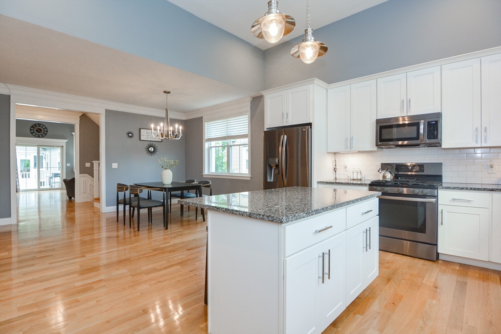 Medway, Massachusetts 02053, United States, 3 Bedrooms Bedrooms, ,3 BathroomsBathrooms,Residential,Active,161063