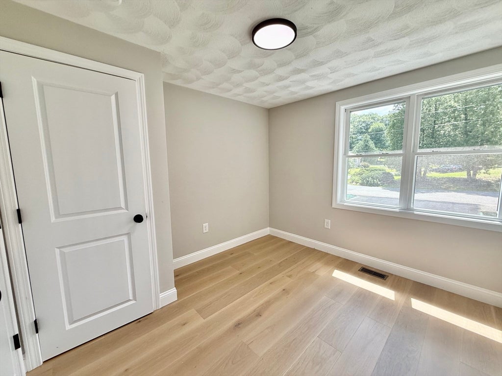 1 Burt Rd, Wilmington, MA, 1 Burt Rd, Wilmington, MA Photo #13