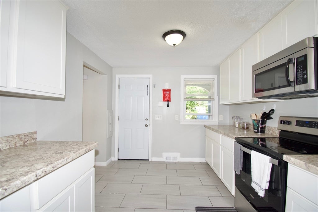 1617 Plumtree Rd #1, Springfield, MA Photo #14