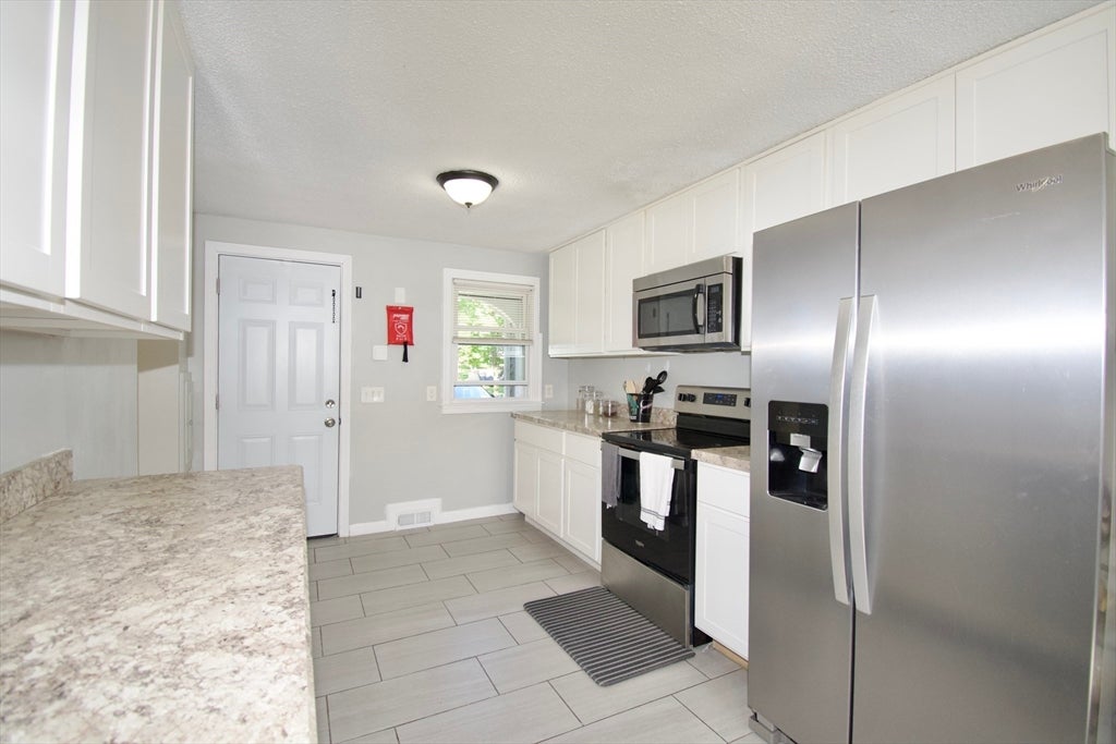 1617 Plumtree Rd #1, Springfield, MA Photo #12
