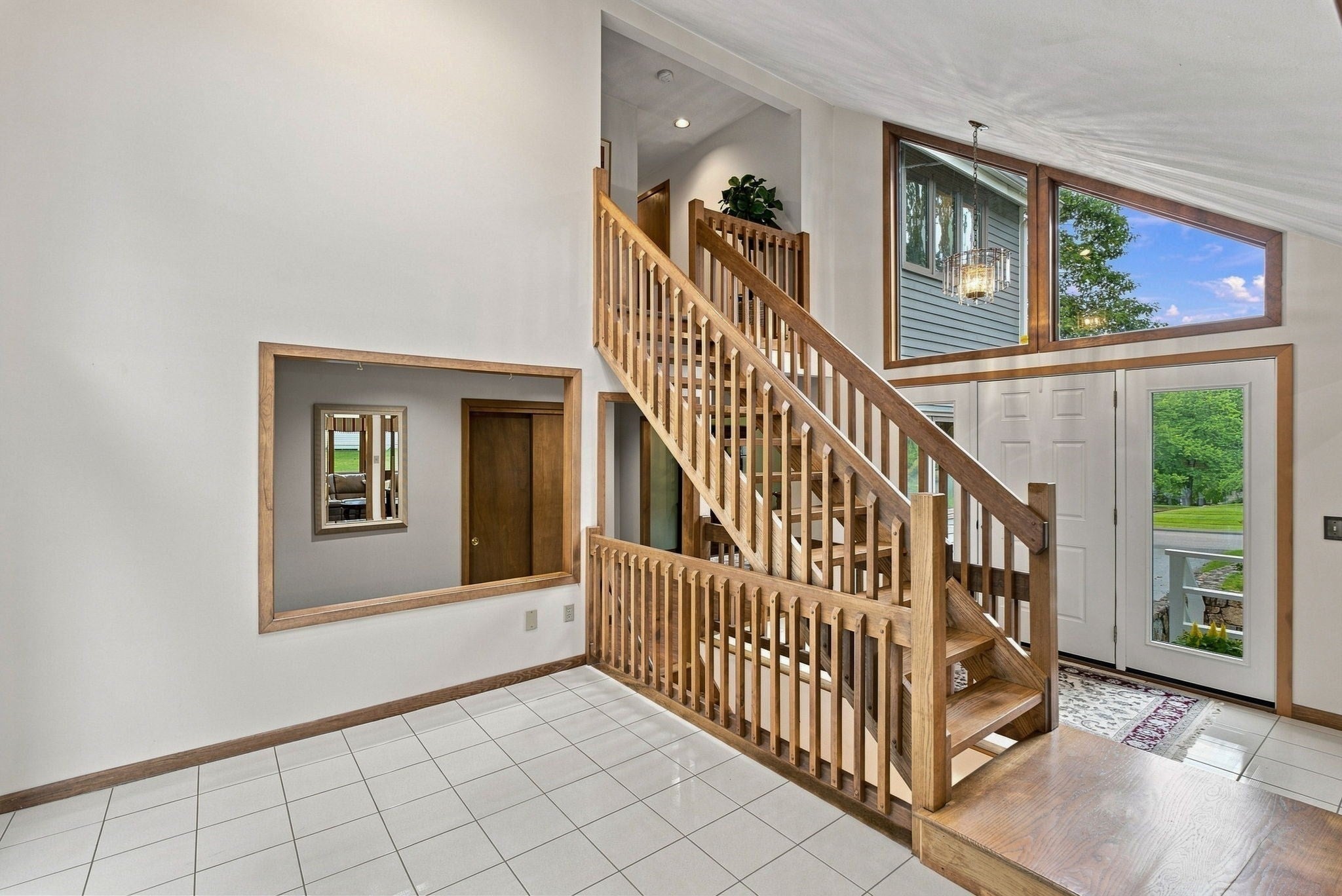 1 Utica Dr, Hudson, MA Photo #9