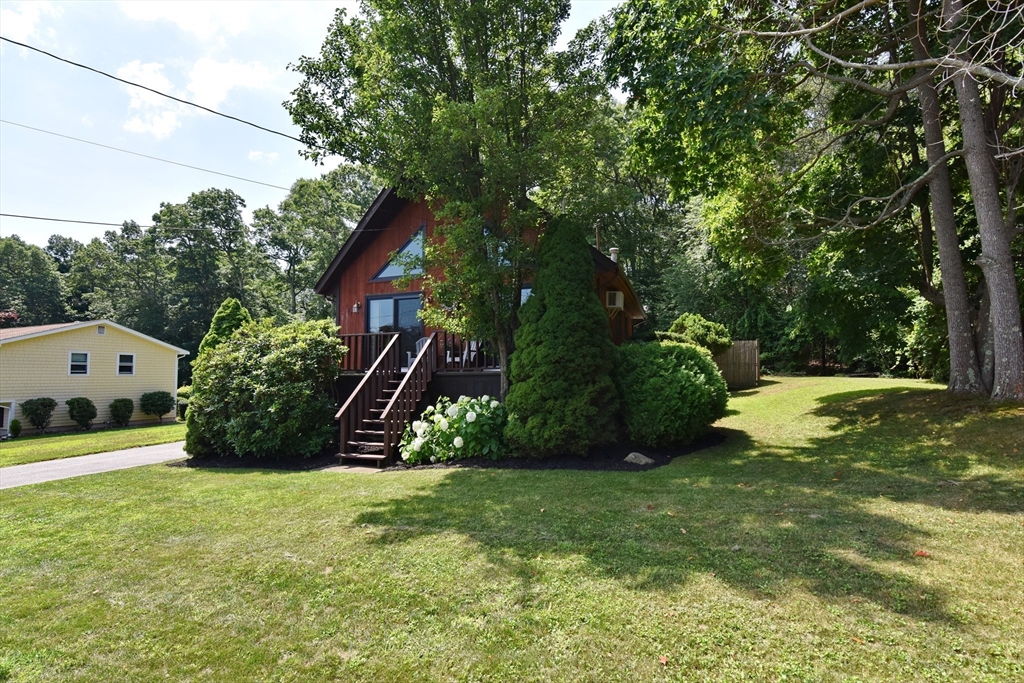 127 Susie ST, Somerset, MA Photo #4