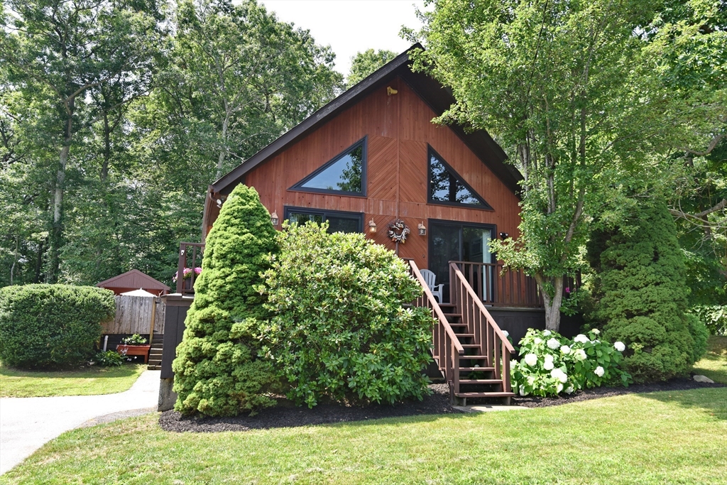 127 Susie ST, Somerset, MA Photo #5