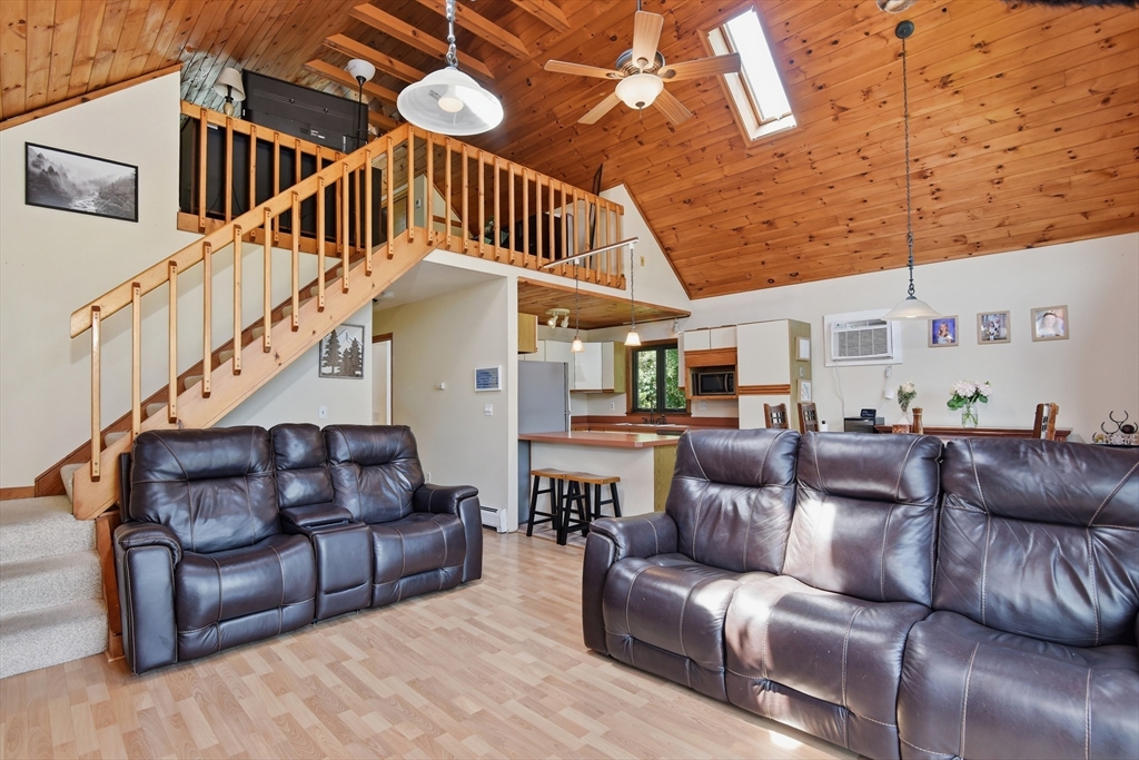 127 Susie ST, Somerset, MA Photo #8