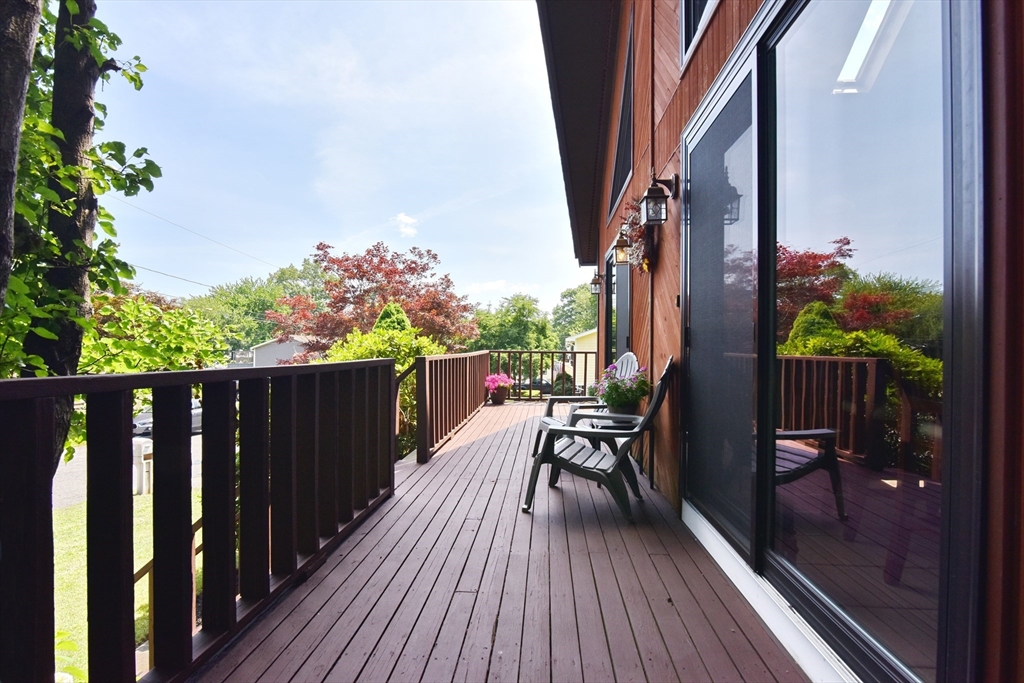 127 Susie ST, Somerset, MA Photo #6