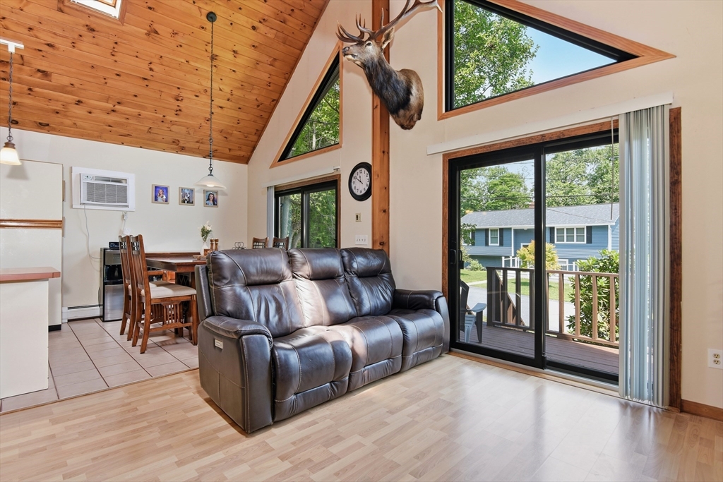 127 Susie ST, Somerset, MA Photo #11