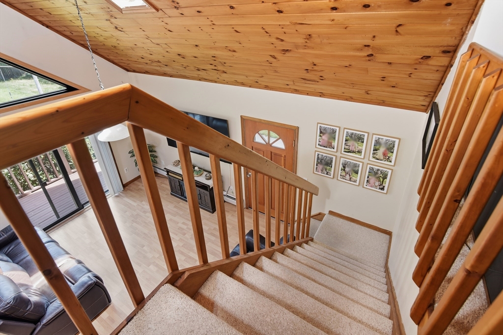 127 Susie ST, Somerset, MA Photo #20
