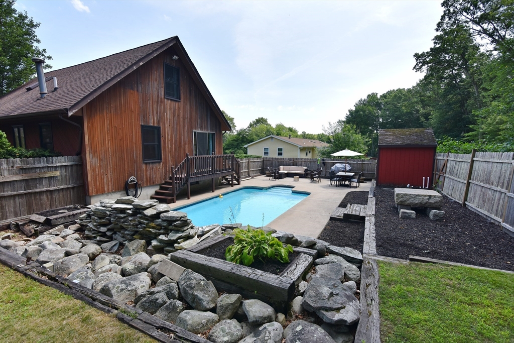127 Susie ST, Somerset, MA Photo #34