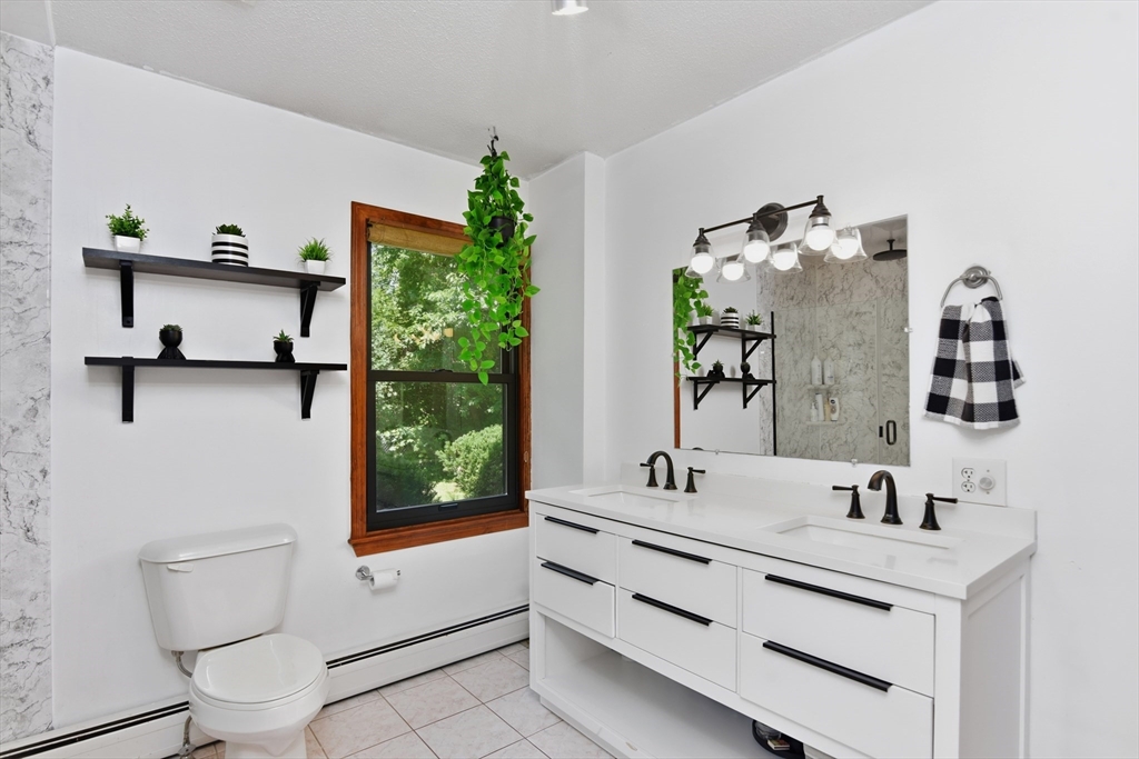 127 Susie ST, Somerset, MA Photo #17