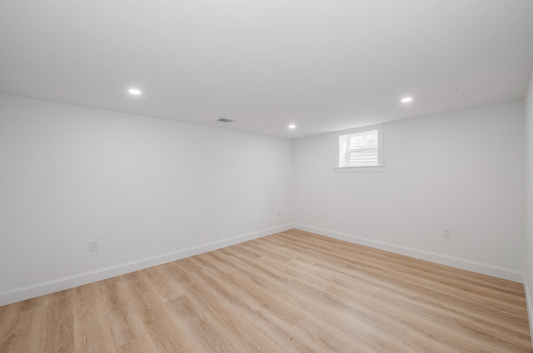 78 Windemere Cir, Braintree, MA Photo #27