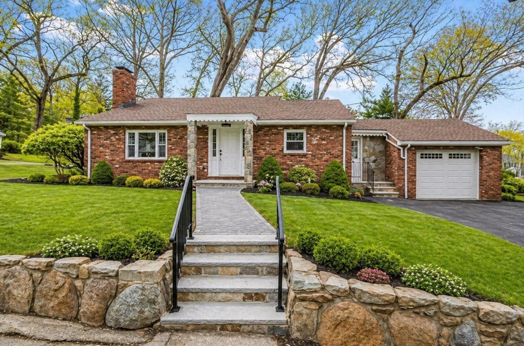 78 Windemere Cir, Braintree, MA Photo #2