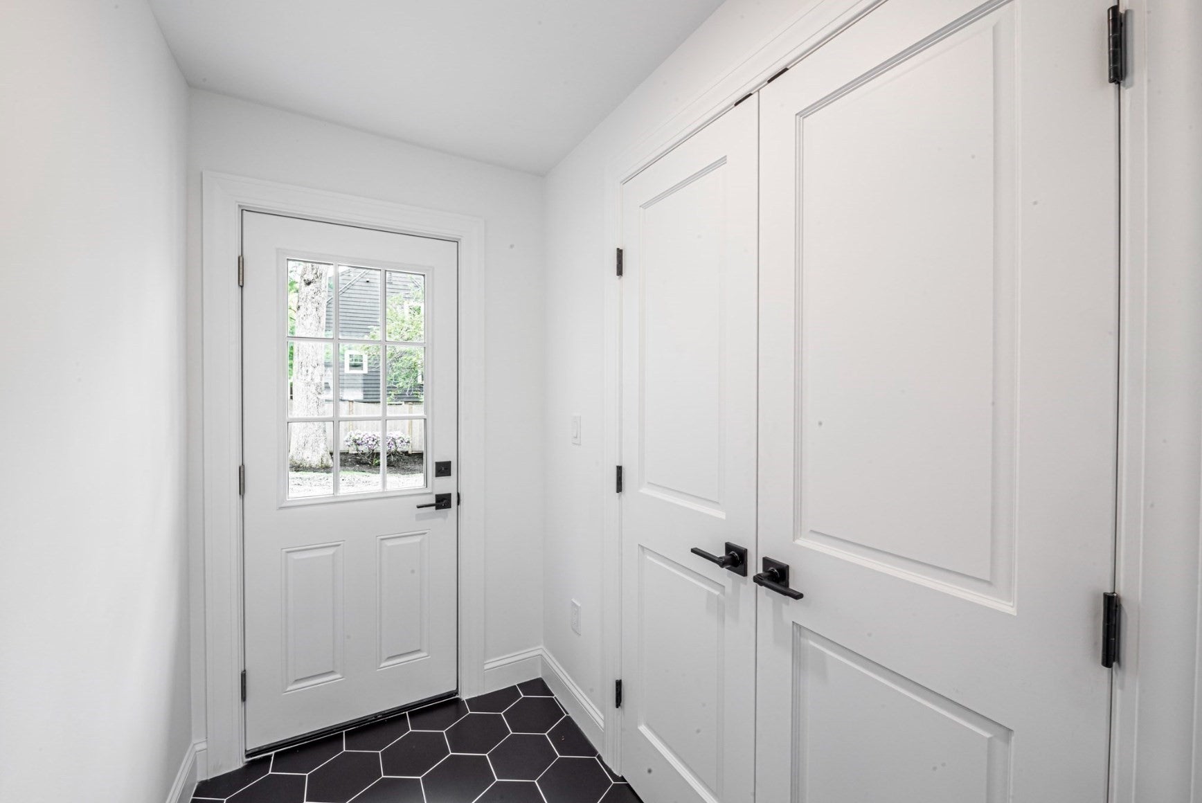 78 Windemere Cir, Braintree, MA Photo #24