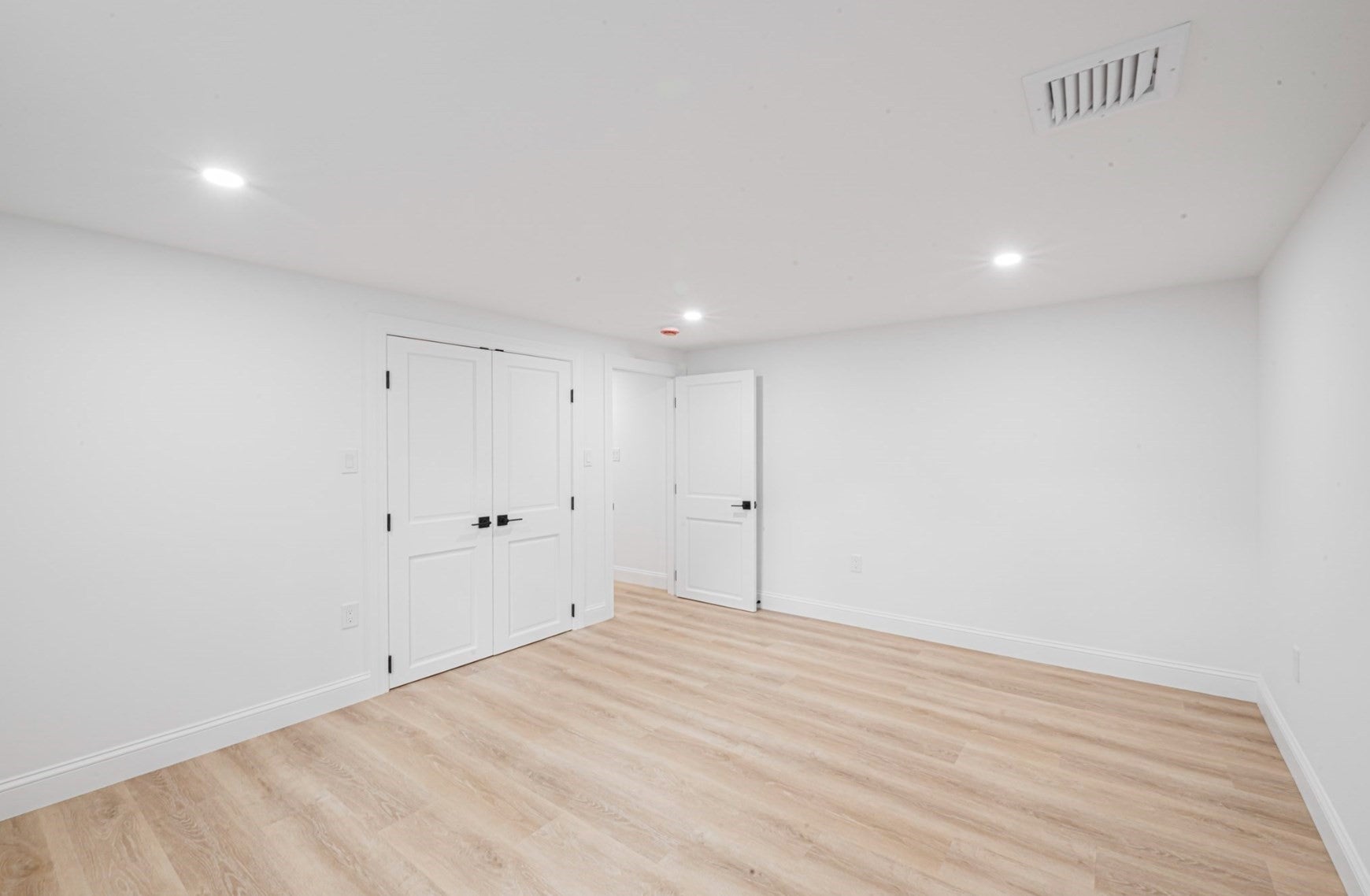 78 Windemere Cir, Braintree, MA Photo #28