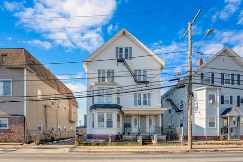 Photo of 274 Lonsdale Ave, Pawtucket, RI 02860 (MLS # 73475163)