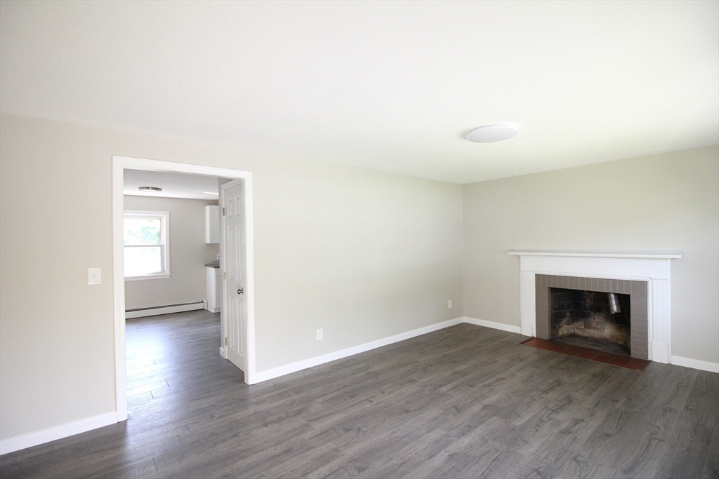 25 Roberts Pond Lane