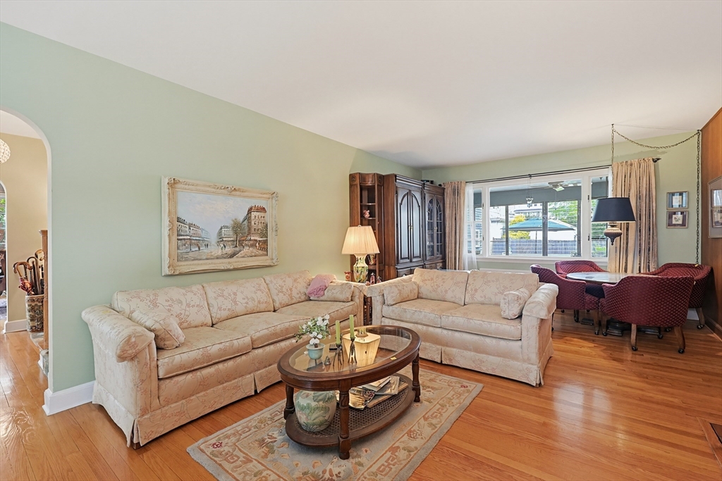 14 Wallace Rd