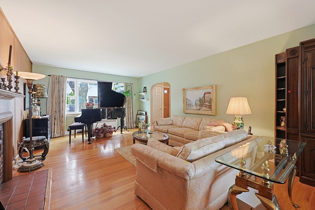 14 Wallace Rd, Lynn, MA Photo #6