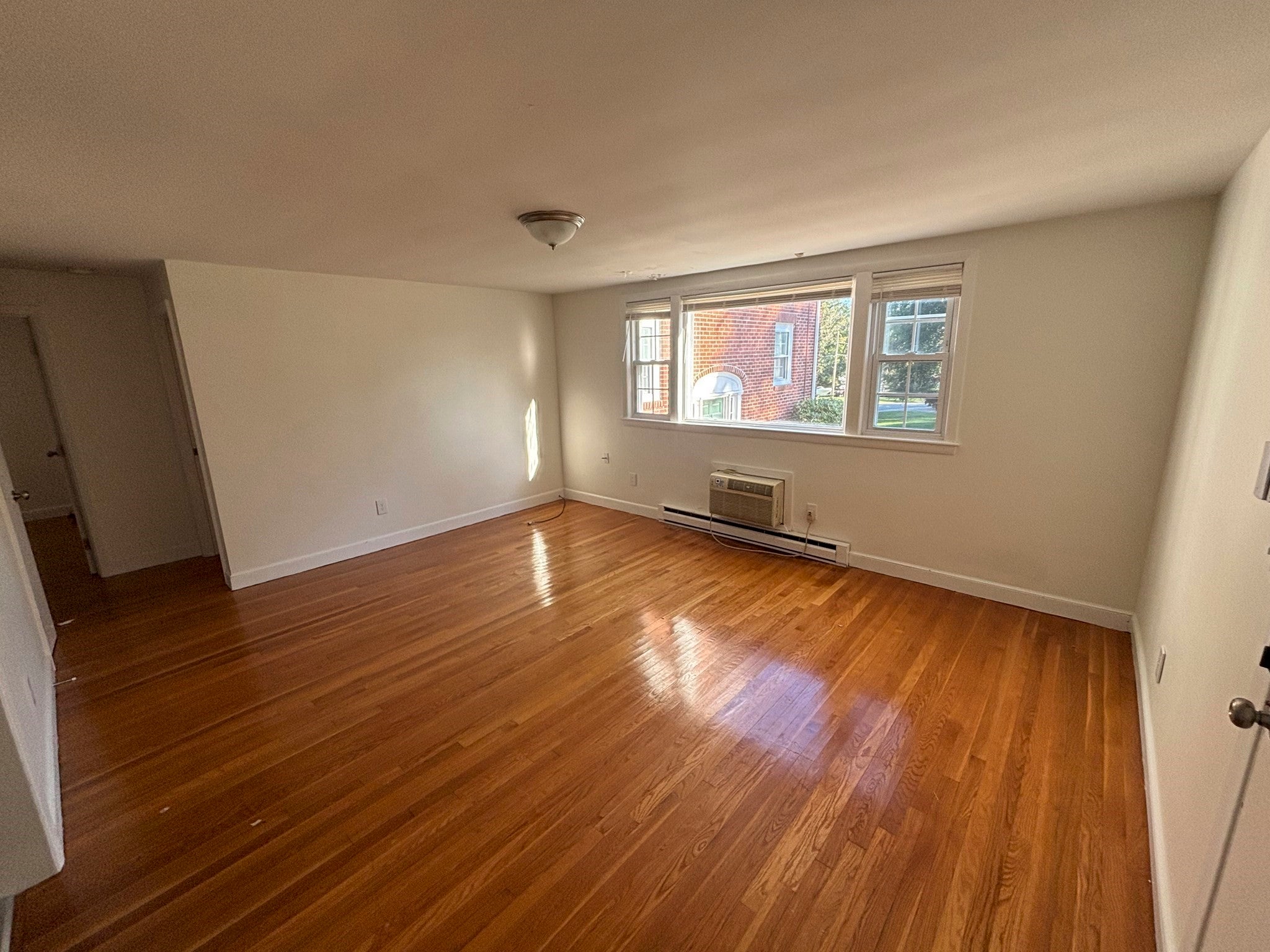 Photo of 15 Park Ave, Foxboro, MA