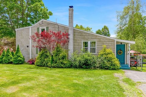 68 Cottage Rd Newbury MA 01951