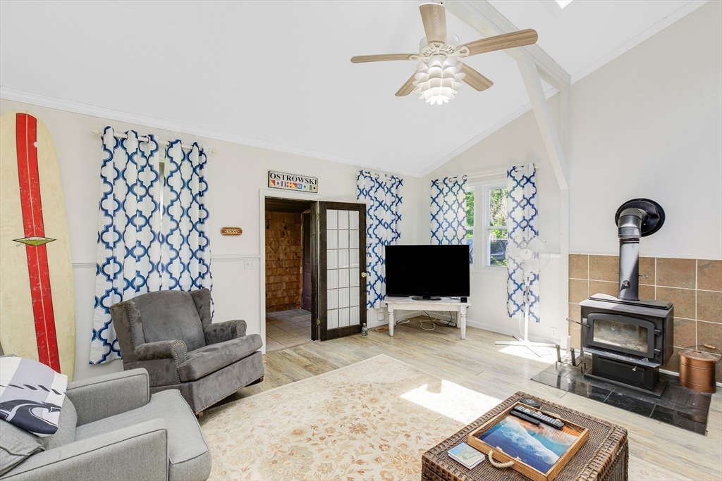 68 Cottage Rd