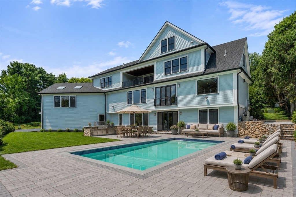 55 Crestview Rd