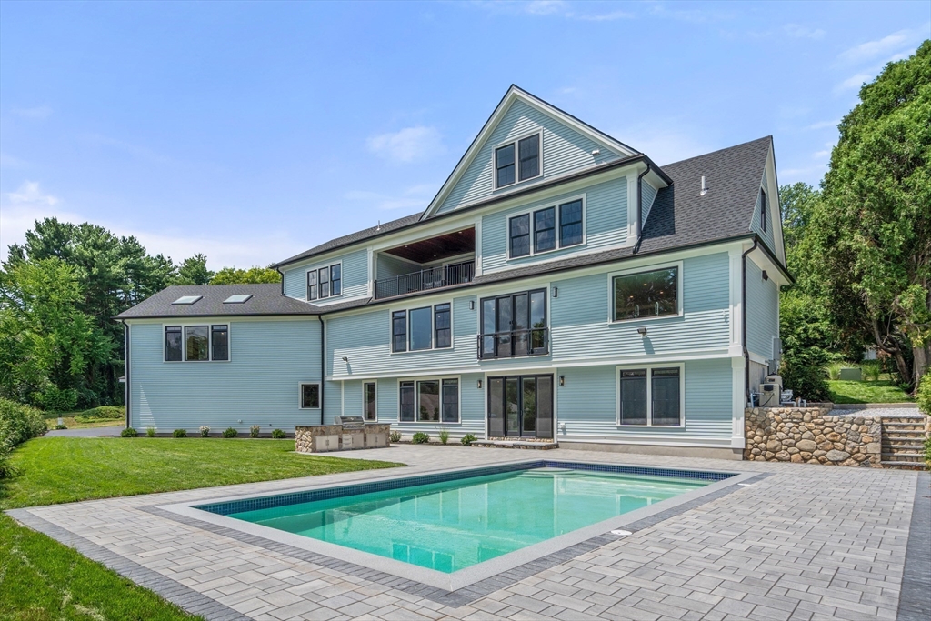 55 Crestview Rd