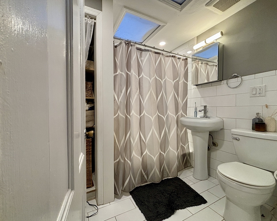 426 Marlborough Street 5