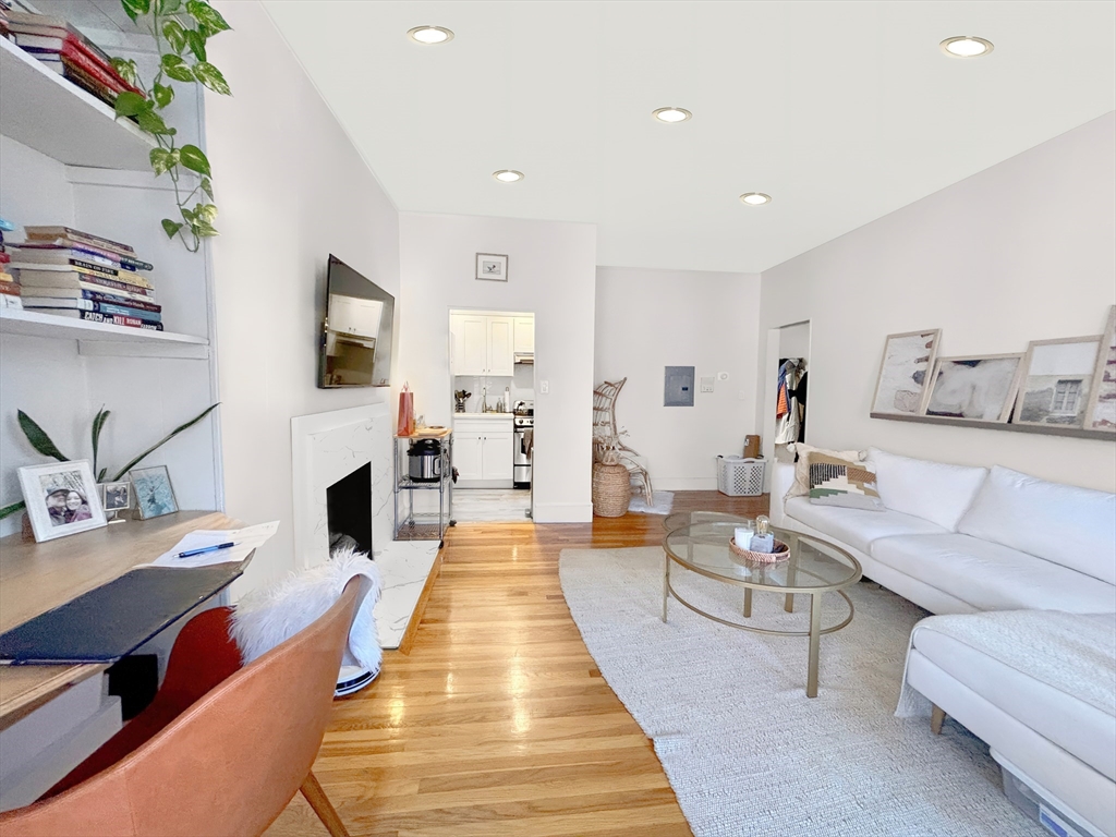 426 Marlborough Street 5