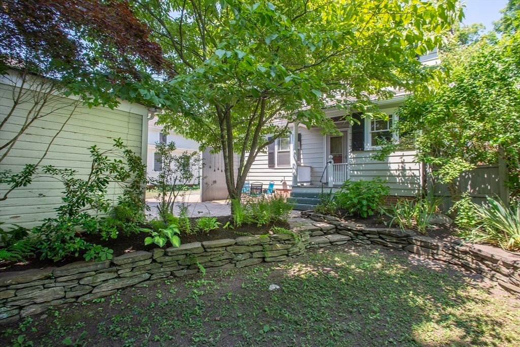 61 Massasoit Street, Northampton, MA Photo #33