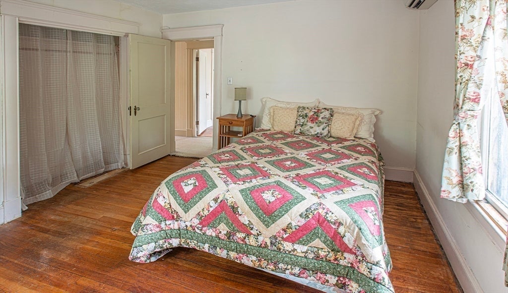 61 Massasoit Street, Northampton, MA Photo #22