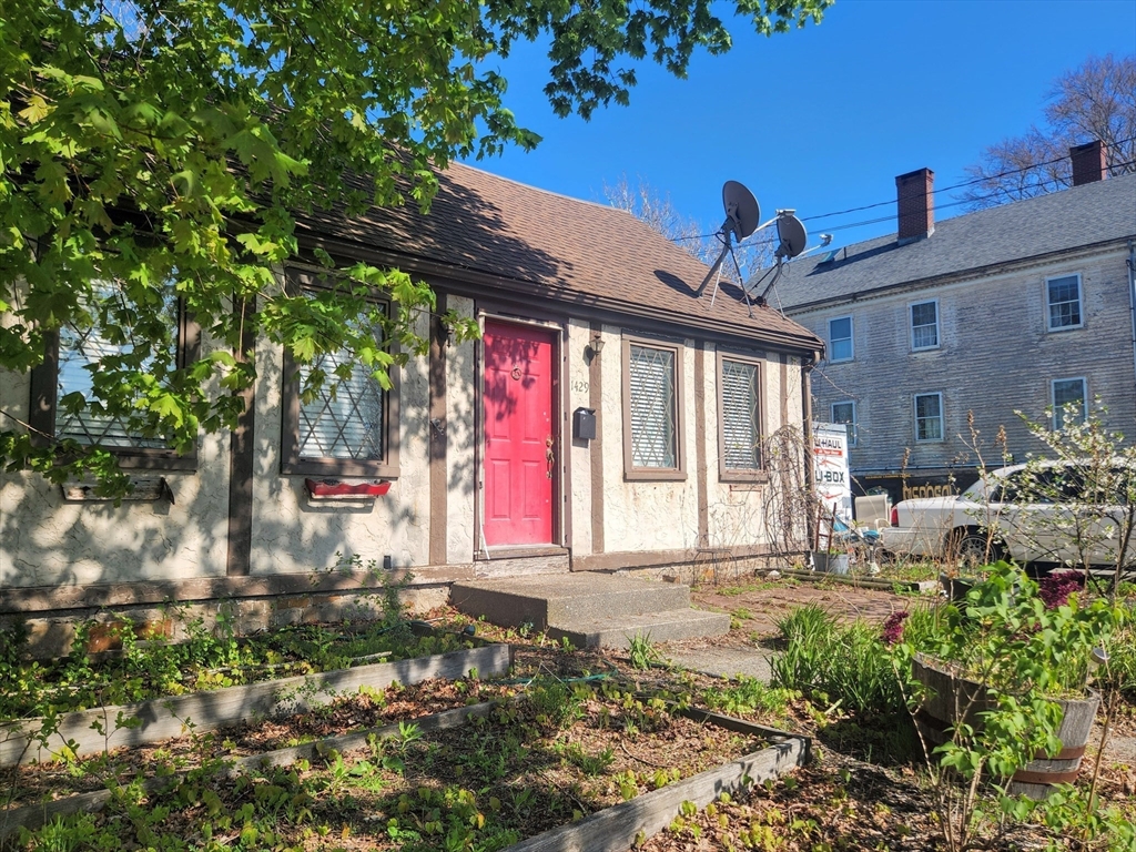 1429 Pleasant St.