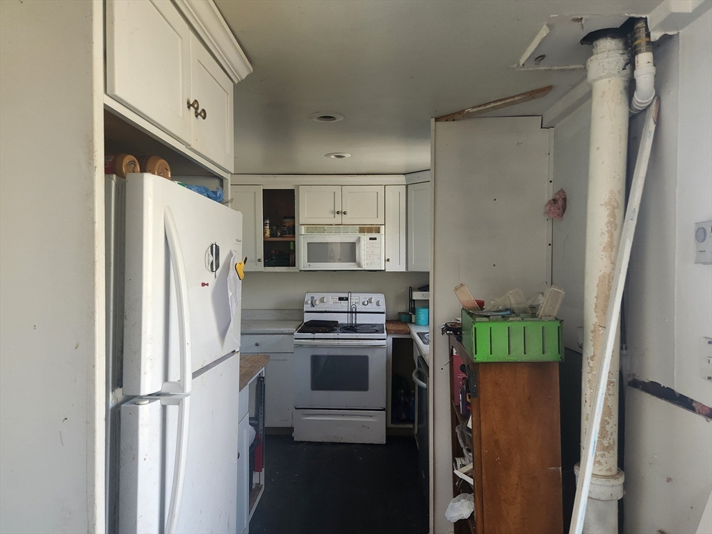 1429 Pleasant St.