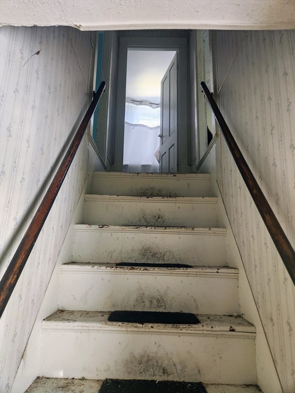 1429 Pleasant St, Weymouth, MA Photo #8