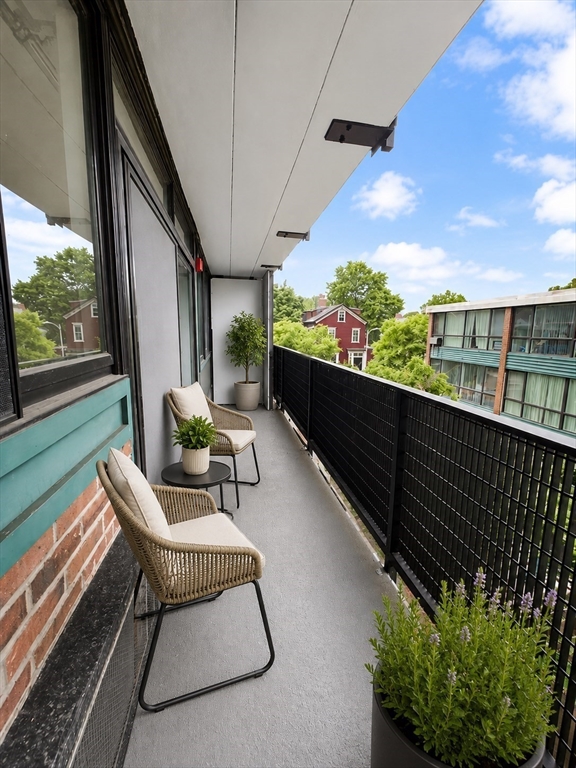 345 Harvard St #3B, Cambridge, MA Photo #17