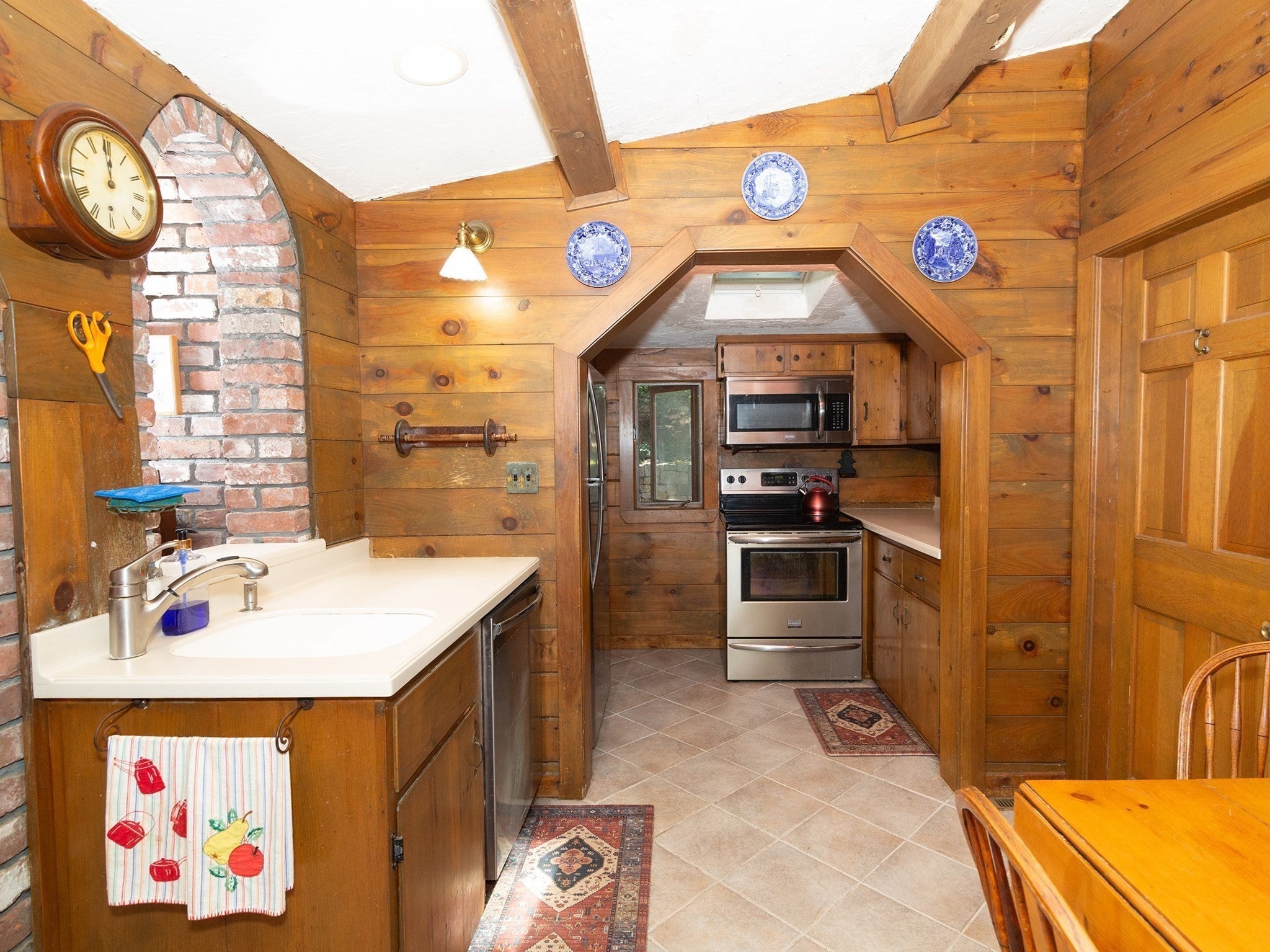 5 Mansion Rd, Wayland, MA Photo #8