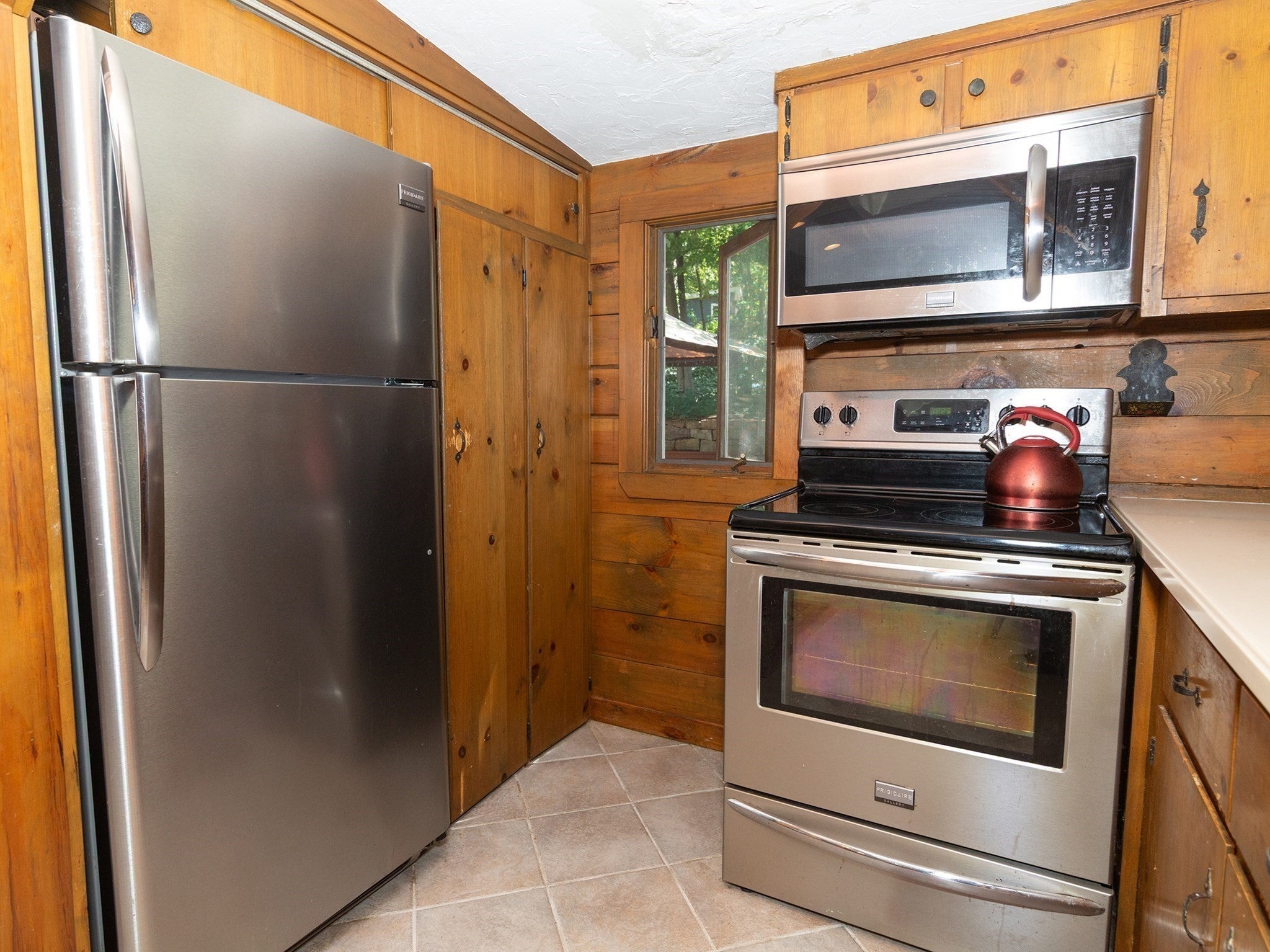 5 Mansion Rd, Wayland, MA Photo #7