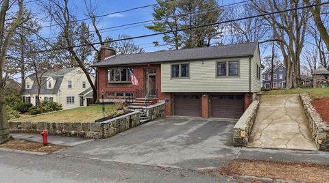 11 Lawrence St Wakefield MA 01880