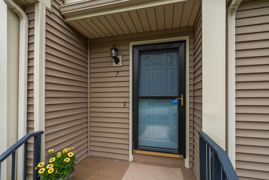 340 Centre Avenue #7, Rockland, MA Photo #2