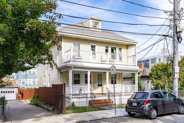 1 LESHER ST, ROSLINDALE, MA 02131 - Image 9b30b08bea22a4765ee6ff65e94bdc1e/3332877110