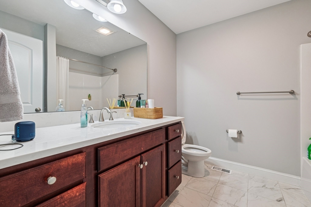 1455 Main St 10