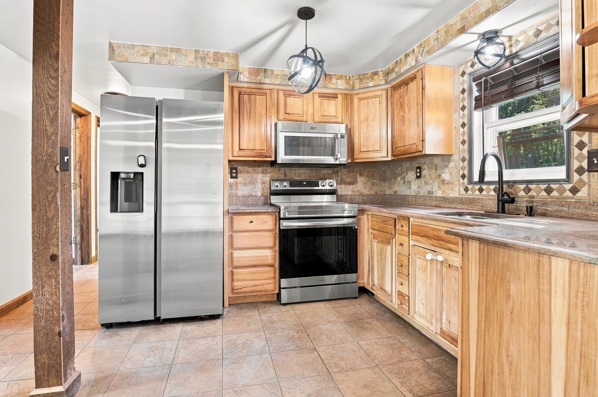 65 Paris Avenue, Worcester, MA Photo #11