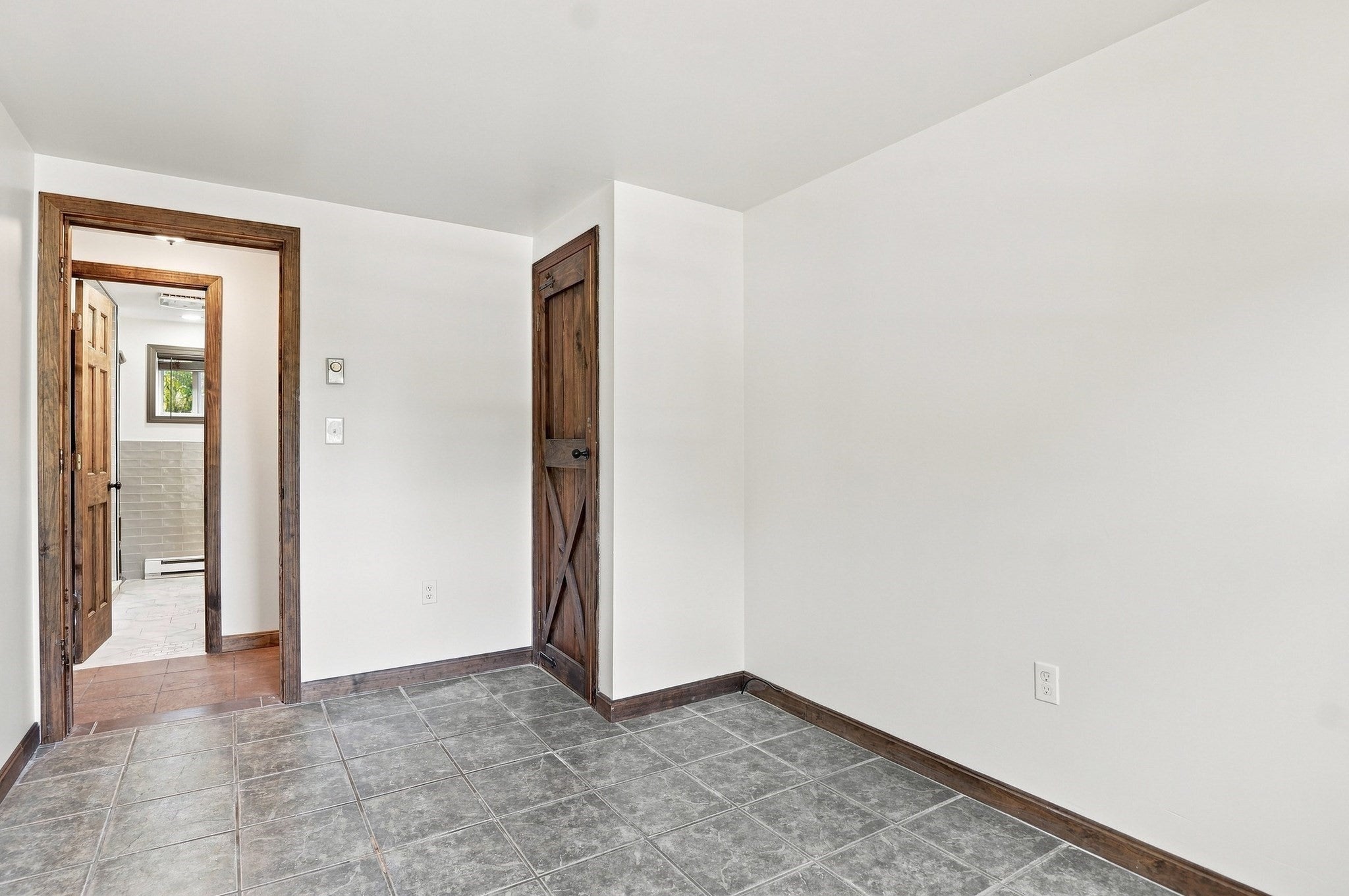65 Paris Avenue, Worcester, MA Photo #18