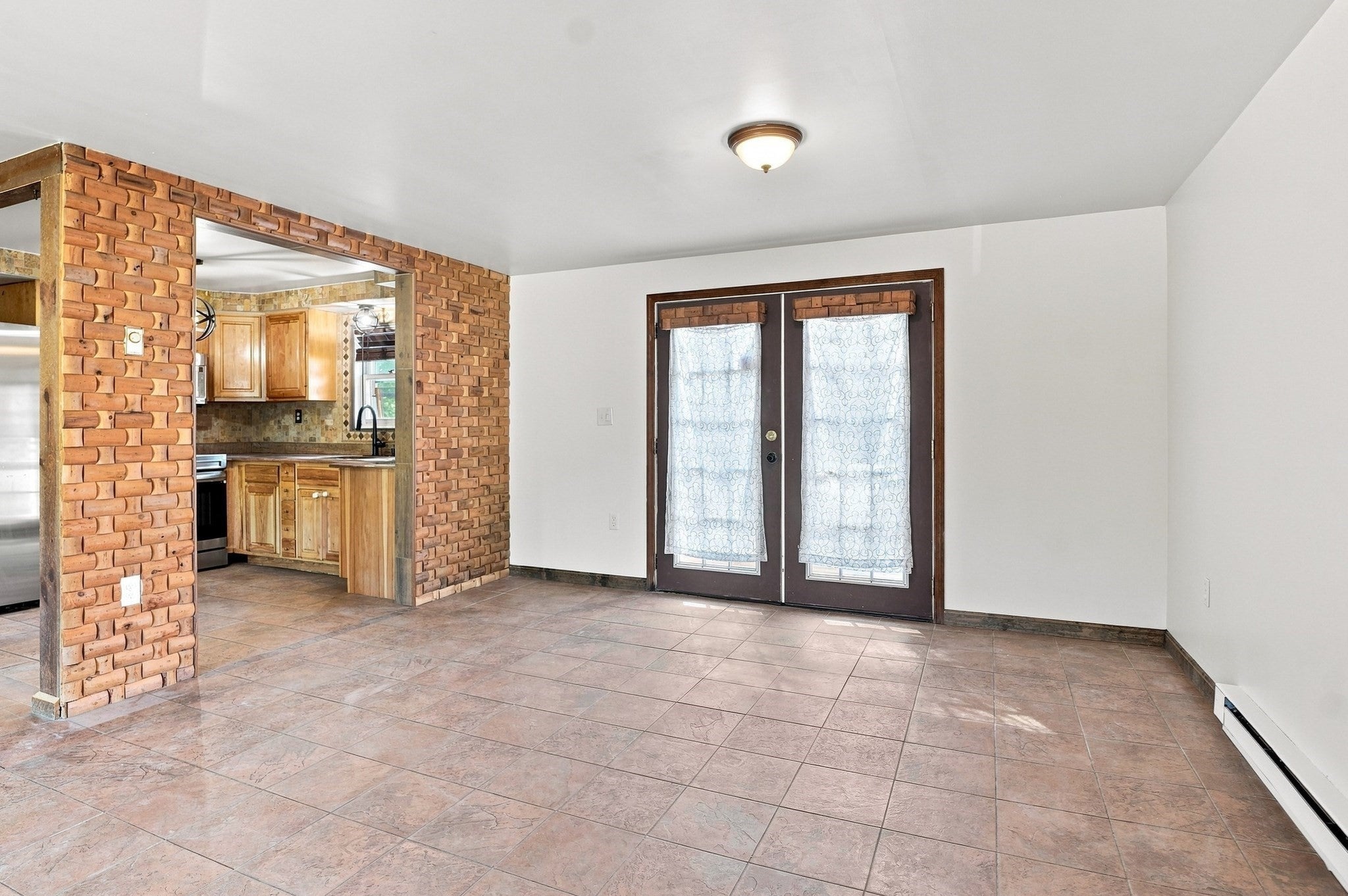 65 Paris Avenue, Worcester, MA Photo #8