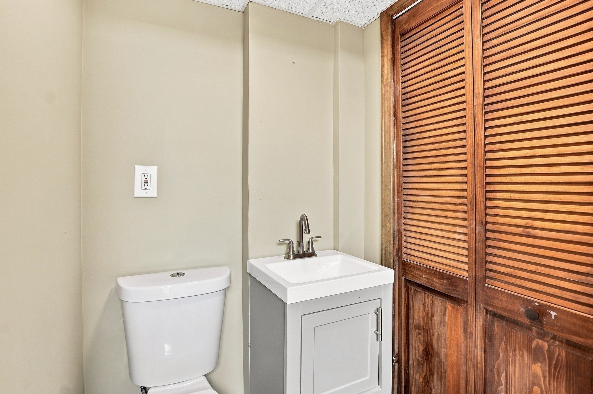 65 Paris Avenue, Worcester, MA Photo #29