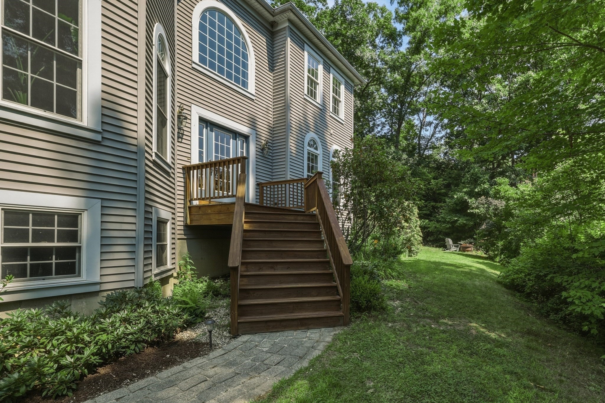 160 E Leverett Rd